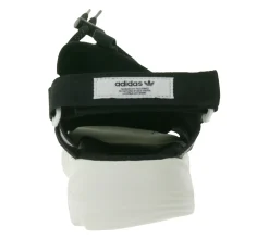 Zehentrenner & Sandalen*adidas Astir Sndl Damen Sandalen mit Klettverschluss Sommer-Schuhe mit Schnellschnürsystem HP9569 Schwarz/Weiß