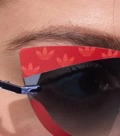 Sonnenbrillen*adidas Sonnen-Brille Damen mit blauen Gläsern und roten Bügeln UVA & UVB Schutz Freizeit-Brille EW3517 Rot