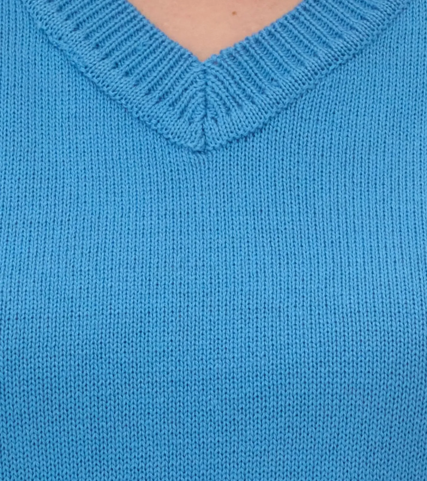 Große Größen|Tops & T-Shirts*ALIFE AND KICKIN AudraAK Damen Strick-Pullunder mit V-Ausschnitt Sommer-Shirt 66809103 Blau