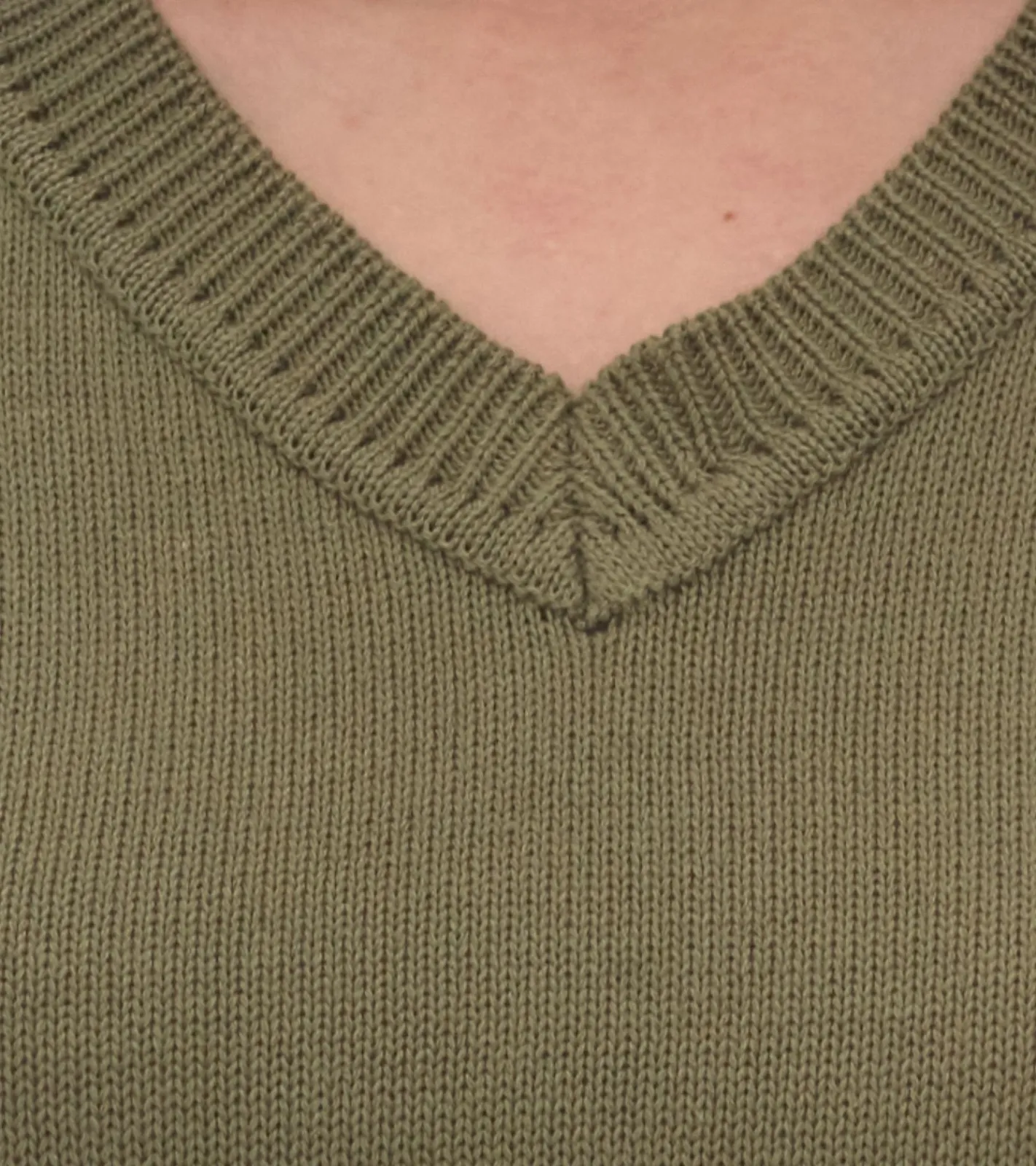 Tops & T-Shirts*ALIFE AND KICKIN AudraAK Damen Strick-Shirt mit V-Ausschnitt Sommer-Shirt 95611557 Olivgrün