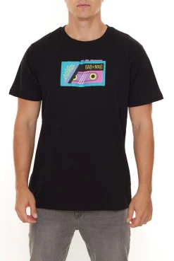 T-Shirts & Tank Tops*BAD+MAD Tokio Tee Herren Baumwoll-T-Shirt mit buntem Kasetten-Print Rundhals-Shirt BMTR004 Schwarz