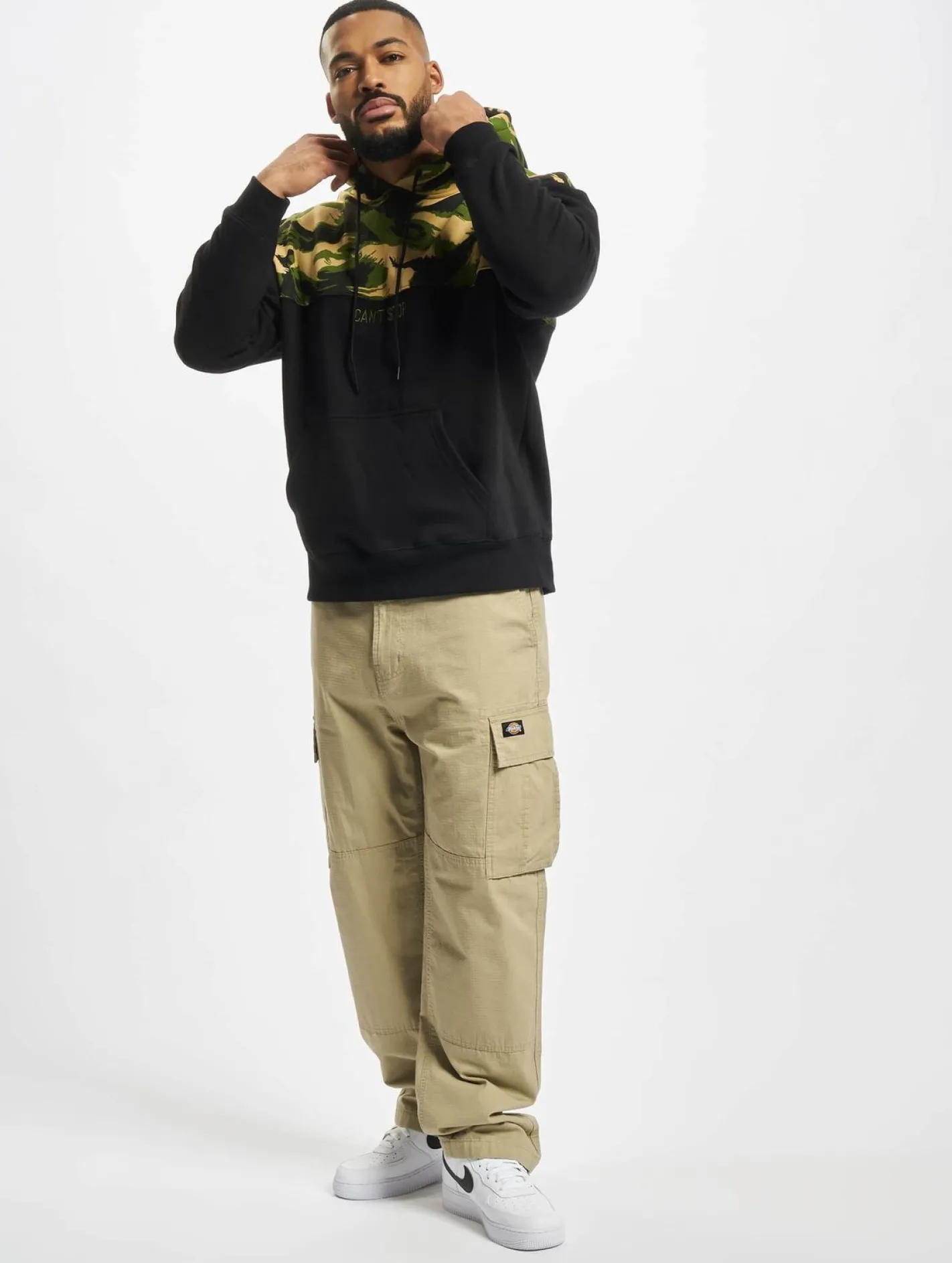 Pullover & Sweater*CAYLER & SONS Can´t Stop Box Hoody schwarz/woodland