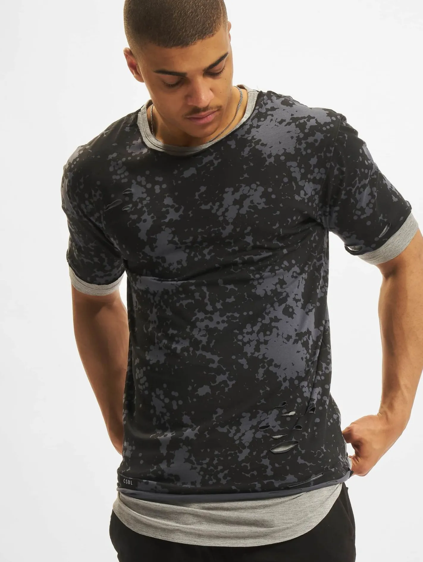 T-Shirts & Tank Tops*CAYLER & SONS Csbl Deuces Long Layer T-Shirt schwarz/digi/camo