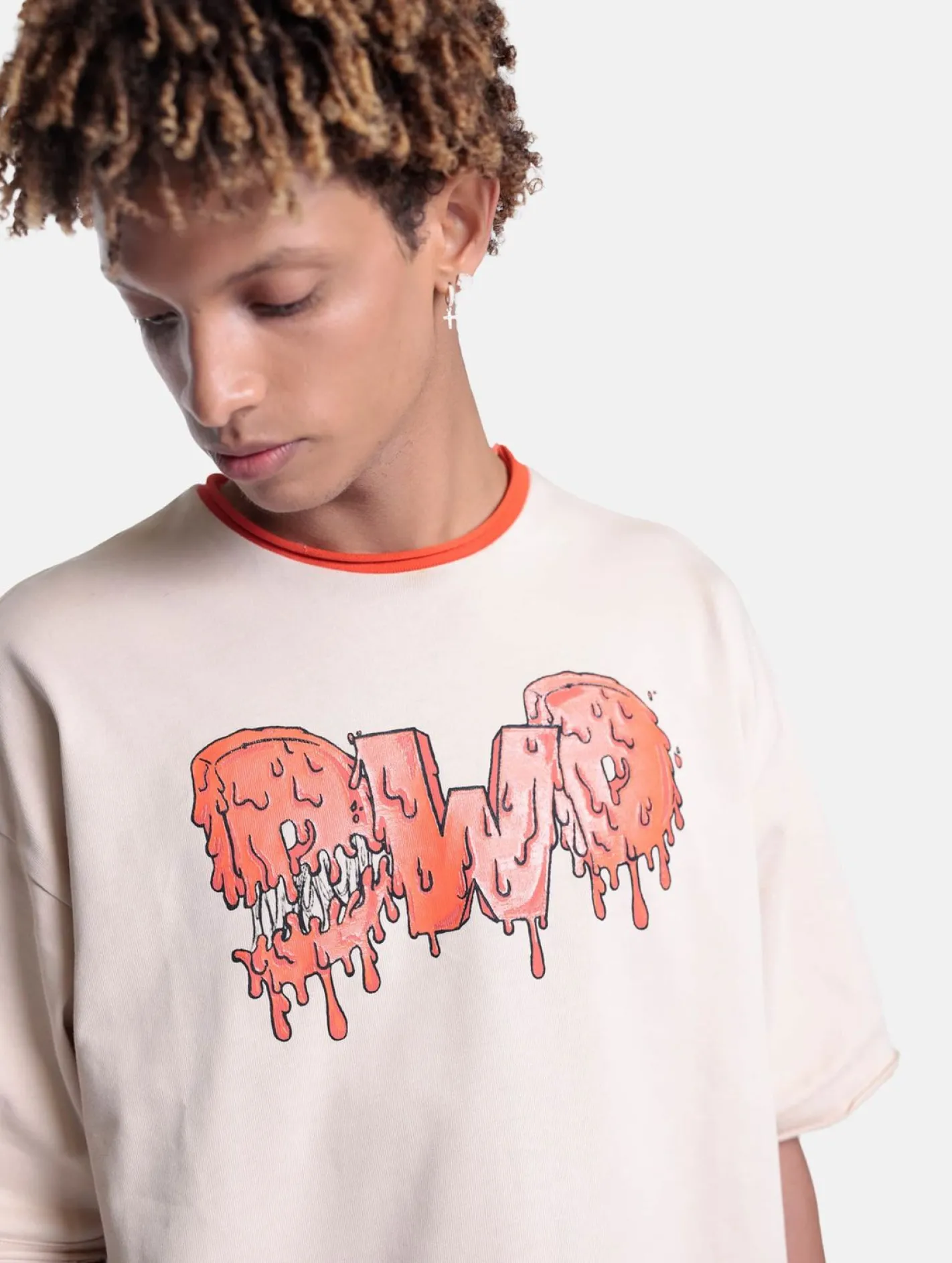 Tops & T-Shirts|T-Shirts & Tank Tops*DWD! Studioz DWD Studioz Unisex Drip Logo T-Shirt für Damen oder Herren mit Logo-Frontprint Rundhals-Shirt Beige