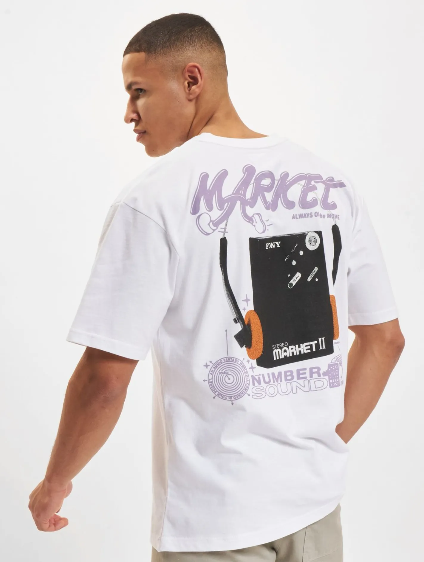 T-Shirts & Tank Tops*Market Audioman T-Shirts weiß