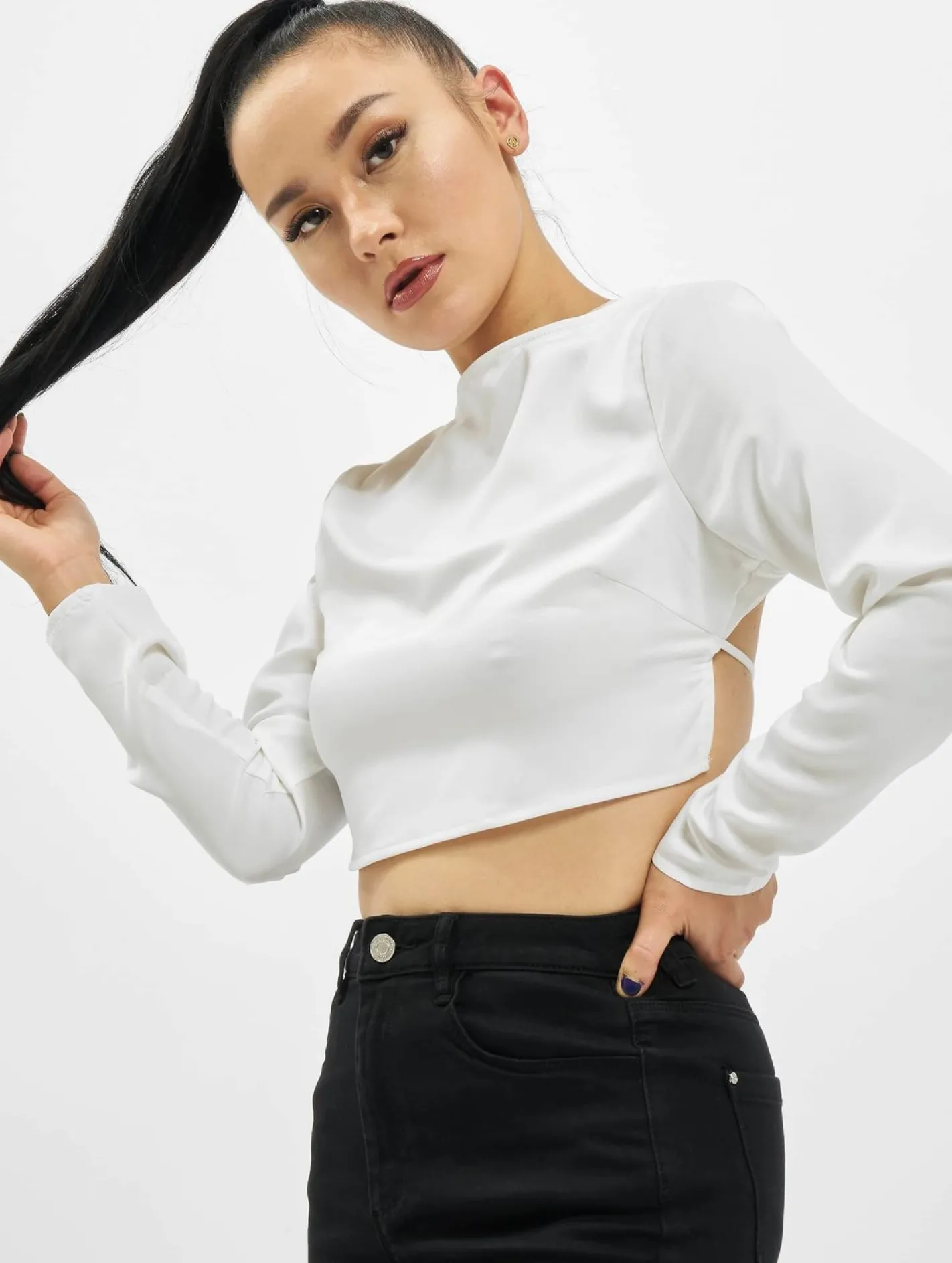 Sweater & Pullover*Missguided Crop-Longsleeve mit offenem Rücken in Weiß
