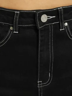 Hosen & Jeans*Missguided Mg X Assets Sinner Enge Jeans mit Kontrastnähten in Schwarz