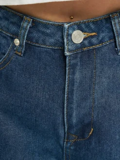 Hosen & Jeans*Missguided Petite Gerade geschnittene Jeans mit Schlitz am Oberschenkel und Knie, blau