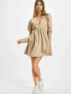 Kleider*Missguided Popeline-Hängerkleid mit V-Ausschnitt und Knopfleiste vorne, Braun