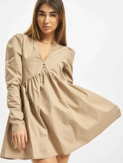 Kleider*Missguided Popeline-Hängerkleid mit V-Ausschnitt und Knopfleiste vorne, Braun
