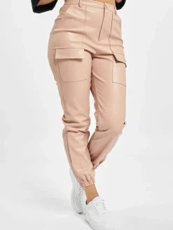 Hosen & Jeans*Missguided Utility-Chino aus PU mit Taschendetail in Rosa