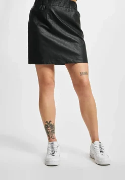 Röcke*NA-KD Kurzer PU-Rock schwarz