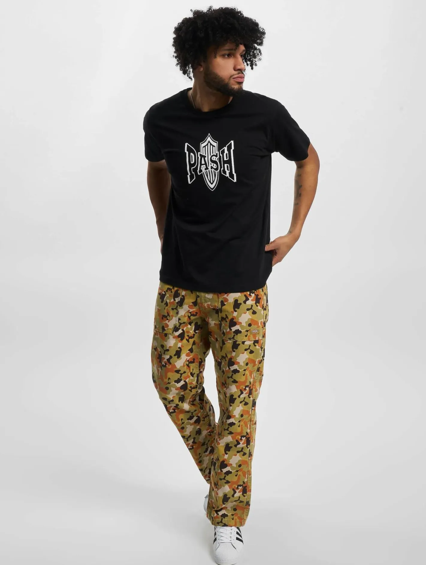 T-Shirts & Tank Tops*PASH Logo Classic R-Ausschnitt T-Shirt schwarz