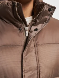 Jacken & Mäntel*REDEFINED REBEL Charlie Weste Walnuss