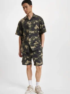 Jacken & Mäntel*REDEFINED REBEL Rodney Übergangsjacken in Army-Camouflage