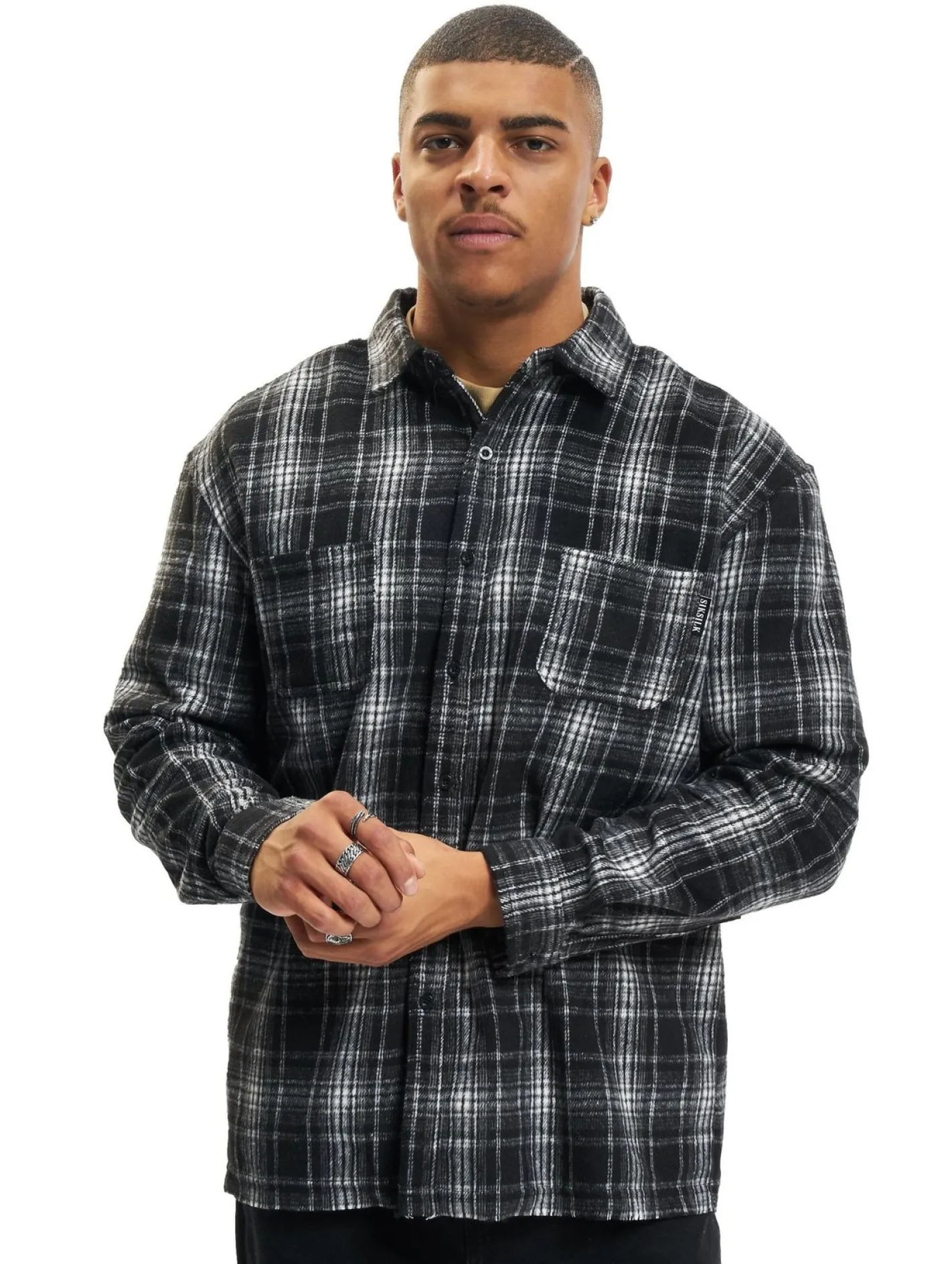 T-Shirts & Tank Tops*Sik Silk T-Shirt mit Logo auf der Rückseite im Used-Look und Karomuster, schwarz