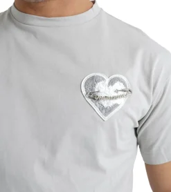 T-Shirts & Tank Tops*Sixth June Embroidered Heart Logo Herren T-Shirt mit gesticktem Herz und abnehmbarer Metallnadel Baumwoll-Shirt Rundhals-Shirt 43117 Grau