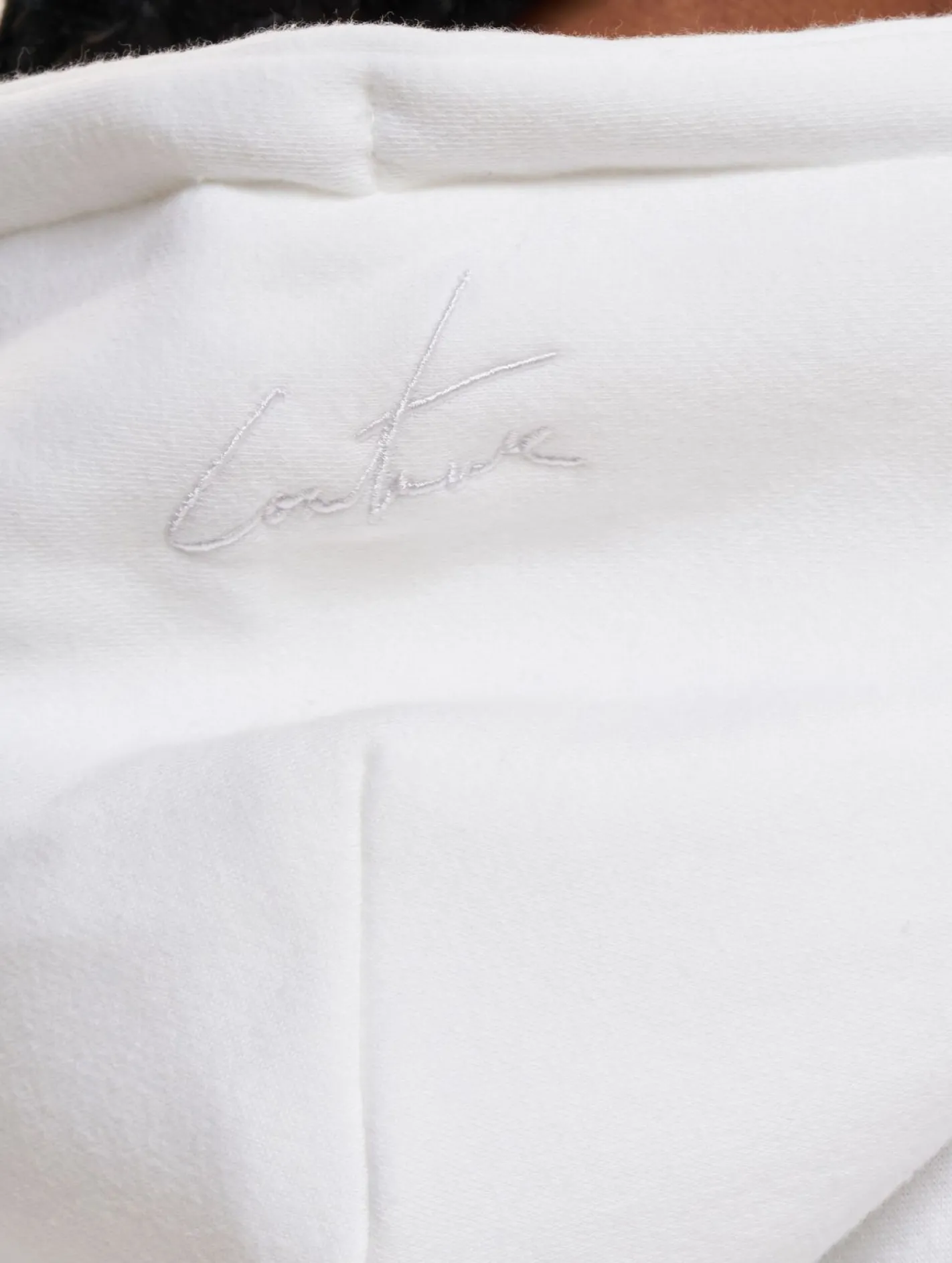 Sweater & Pullover*The Couture Club Oversize-Kapuzenpullover mit bunten Grafiken, Offwhite