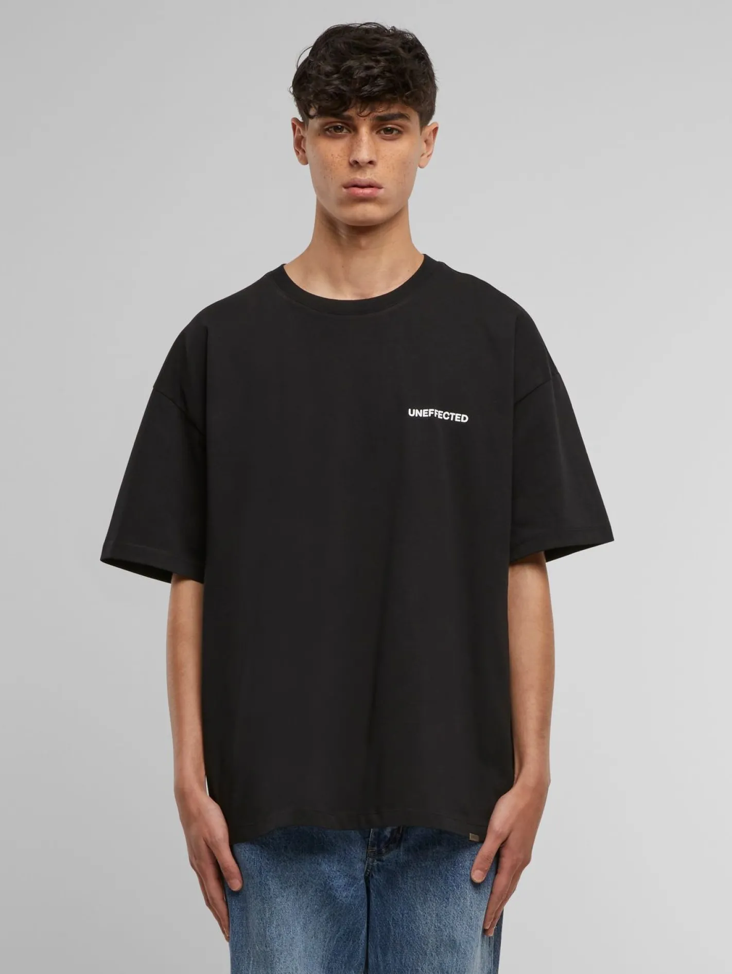 T-Shirts & Tank Tops*UNEFFECTED First To Last Oversized T-Shirts schwarz