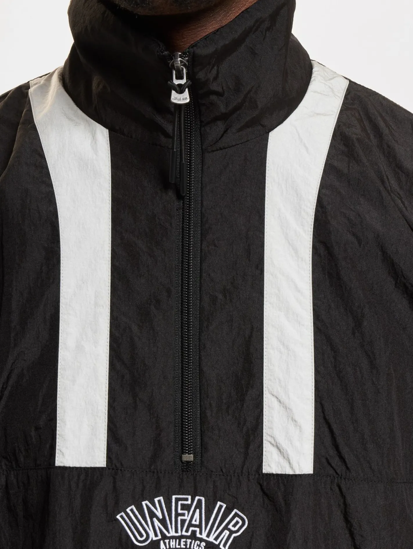 Jacken & Mäntel*UNFAIR ATHLETICS Elementary Crushed Halfzip Übergangsjacken schwarz grün