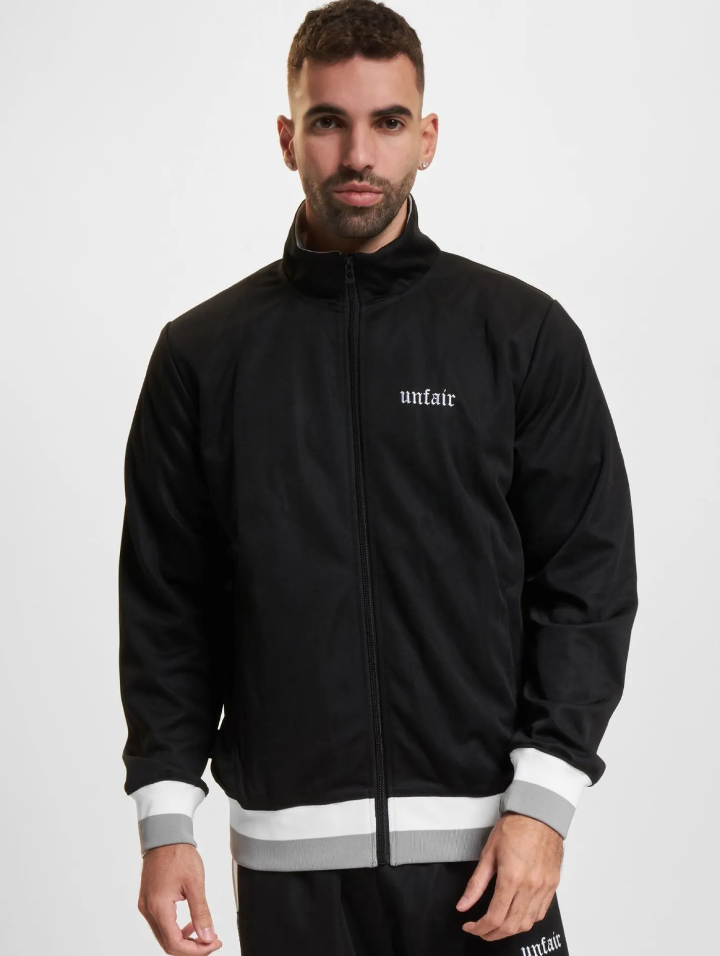 Jacken & Mäntel*UNFAIR ATHLETICS Fracture Tracktop Übergangsjacken schwarz